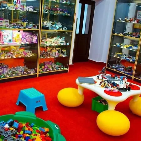 Museum Of Bricks 酒店 3*