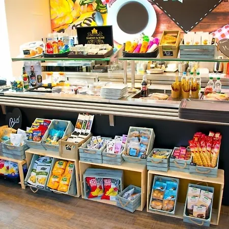 Museum Of Bricks 酒店 3*